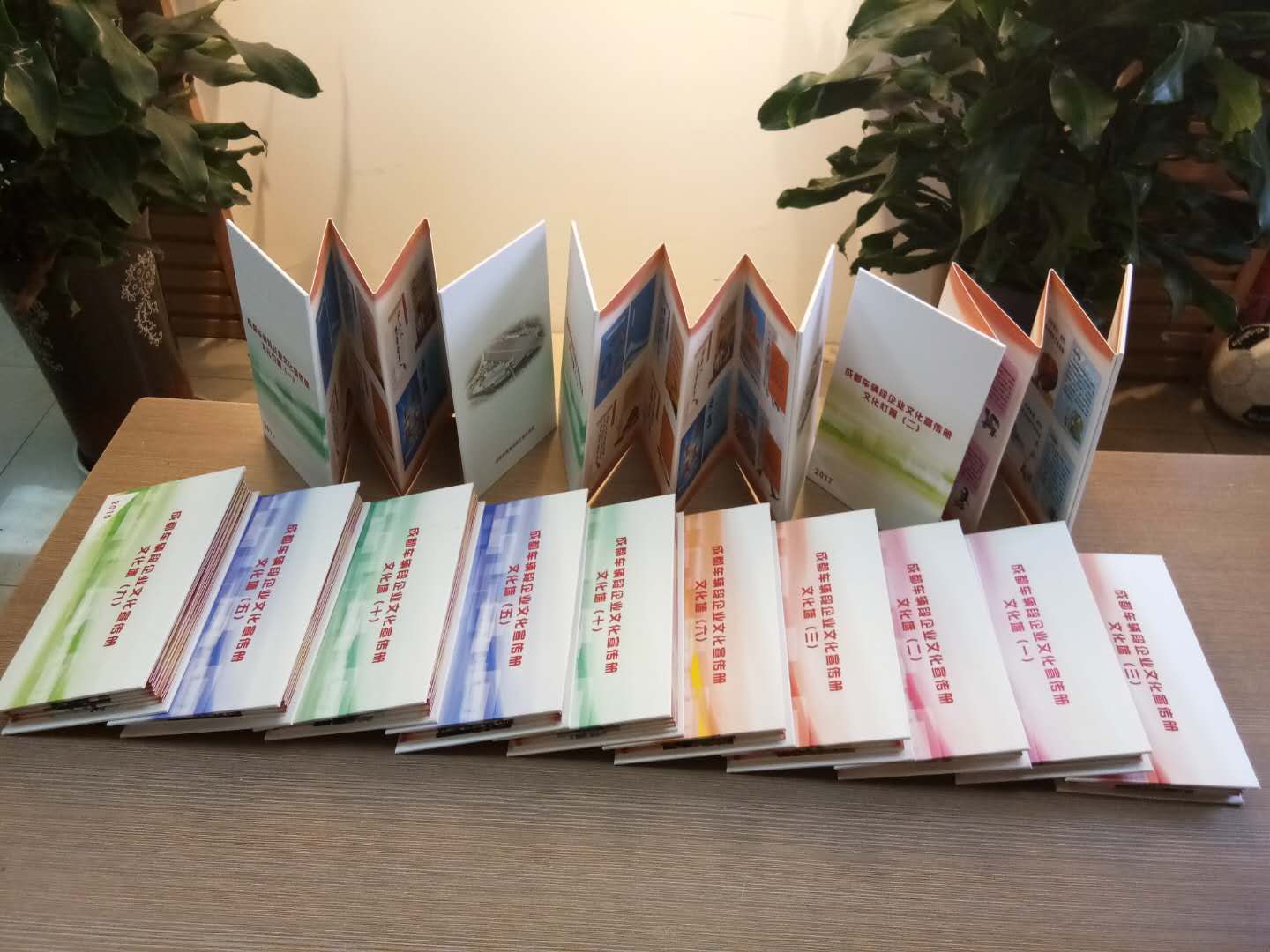 展架廣告的尺寸和設(shè)計(jì)規(guī)范有哪些？